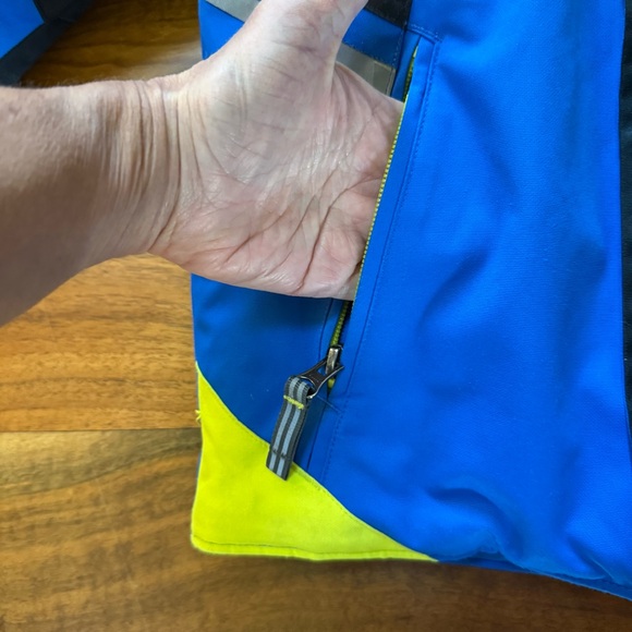 Obermeyer Boys Ski Parka Size 4 - Picture 11 of 15